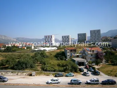 Baugrundstück 4.400 m², Split - direkt an der Straße und mit Infrastruktur - 5
