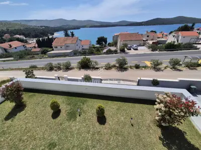Žaborić - vila s panoramskim pogledom na more - 9