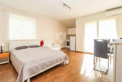 Pula, Veli Vrh - spacious house with multiple residential units, garage and plot - 17
