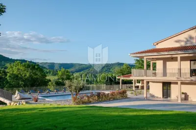 Villa 350 m², Pićan - Pool und ruhige Lage - 3