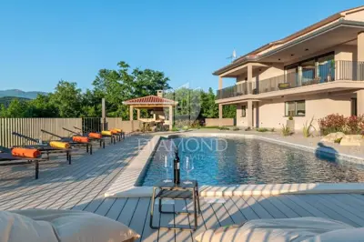 Villa 350 m², Pićan - Pool und ruhige Lage - 2
