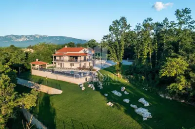 Villa 350 m², Pićan - Pool und ruhige Lage - 7