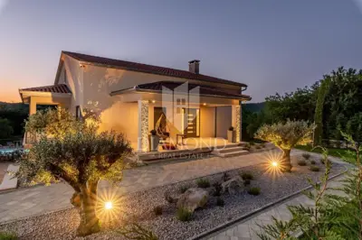 Villa 350 m², Pićan - Pool und ruhige Lage - 12