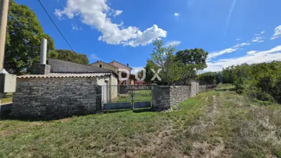 Immobilie in Barban, 480 m² - 2 bezugsfertige Wohnungen und altes Steinhaus - 21