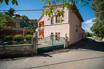 Immobilie in Barban, 480 m² - 2 bezugsfertige Wohnungen und altes Steinhaus - 6