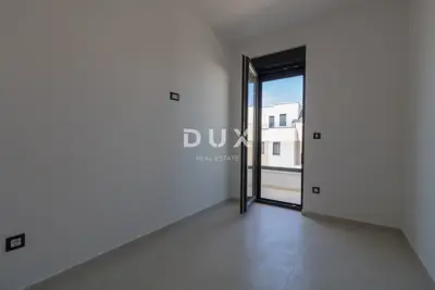 Dvojna kuća 124 m², Murter - 3 spavaće sobe i 3 kupaonice - 10