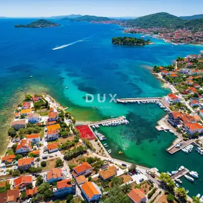 Building plot, Poljana - first row to the sea