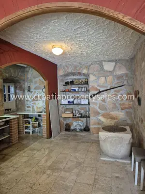 House, Brač, 220 m², 950 000 € - 9