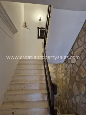 House, Brač, 220 m², 950 000 € - 6