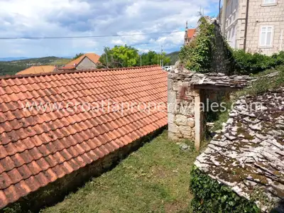 Kuća 106 m², Otok Brač - mirno okruženje u unutrašnjosti - 2