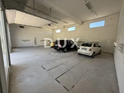 KOSTRENA - commercial space with 20 parking spaces and an office in an accessible location - 6