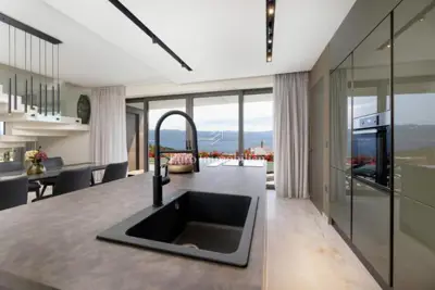 House for sale in Krk, 238 m² - 9