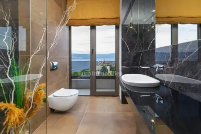 House for sale in Krk, 238 m² - 16