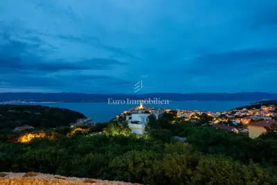 House for sale in Krk, 238 m² - 21