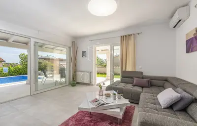 Haus zum Kauf in Žbandaj, 156 m² - 13