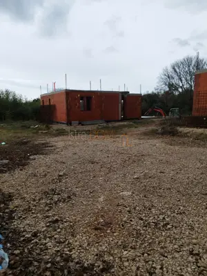 / House under construction - 17