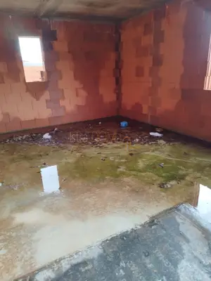 / House under construction - 14