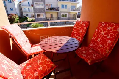 Vodice, dva samostojeća apartmanska objekta - 15