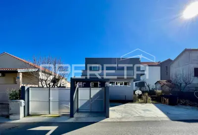 Kuća 175 m², Bokanjac, Zadar - uređena i namještena