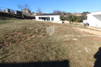 Large building plot near Labin - 7
