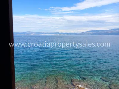 Kamena kuća, Otok Brač, prvi red do mora - 5