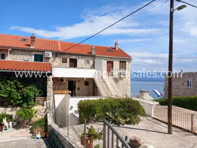 Kamena kuća, Otok Brač, prvi red do mora - 12
