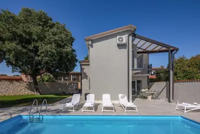 House 165 m², Brtonigla - pool and summer kitchen - 7