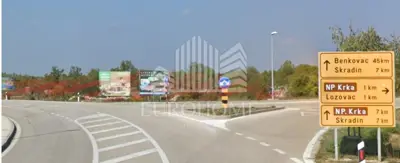 Bauland 9.363 m², Lozovac - Eingang zum NP Krka - 3