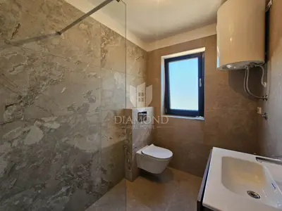 Stan 66 m², Umag - 2 spavaće sobe i terasa - 9
