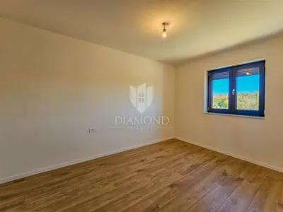 Stan 66 m², Umag - 2 spavaće sobe i terasa - 5
