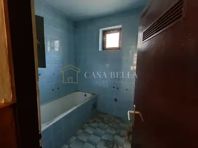Samostojeća kuća plus 2 parcele - 15
