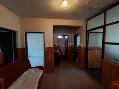 Samostojeća kuća plus 2 parcele - 8
