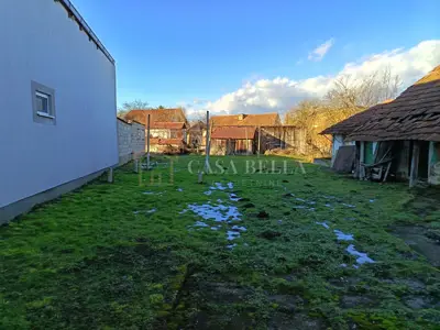 Samostojeća kuća plus 2 parcele - 20