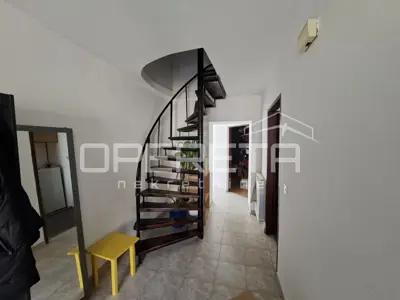 Istra, Momjan - Haus auf drei Etagen mit offenem Blick und Hof - 7