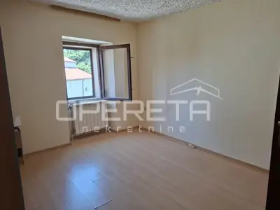Istra, Momjan - Haus auf drei Etagen mit offenem Blick und Hof - 8