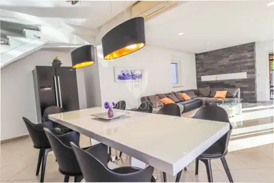 House 220 m², Rovinj - pool and covered terrace - 4