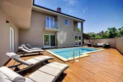 House 220 m², Rovinj - pool and covered terrace