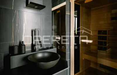 House with pool and 4 bedrooms for rent in Srima - 12