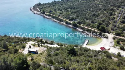 Landwirtschaftsfläche 855 m², Vinišće - 1. Reihe zum Meer - 2