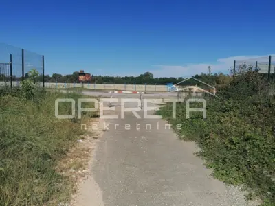 Lađarska, Sisak, 6.000,00 m², 193.000,00 EUR - 4