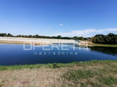 Lađarska, Sisak, 6.000,00 m², 193.000,00 EUR - 2