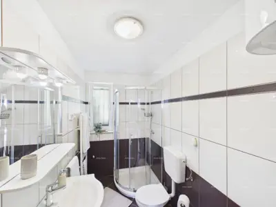 Quiet location 50 m from the sea! - 17