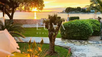 Haus 430 m², Žaborić - erste Reihe zum Meer - 4
