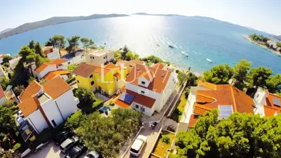 Haus 430 m², Žaborić - erste Reihe zum Meer - 3
