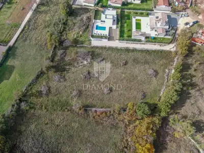 Building plot 4,133 m², Marčana - flat and regular in shape - 3