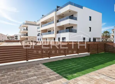 Bezugsfertig! Privlaka/Zadar - Penthouse E101, 70 m vom Meer