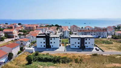 ZADAR, PRIVLAKA - Großzügiges Penthouse in Neubau in Meeresnähe - 1
