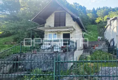 Vikendica 23 m², Sveta Nedelja - mirno zelenilo