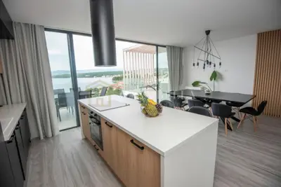 Krk, Malinska - luxuriöses Penthouse mit Meerblick - 4