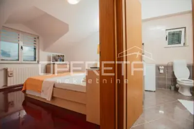 Haus in Cista Provo, 2.200 m² Garten und touristisches Potenzial - 9